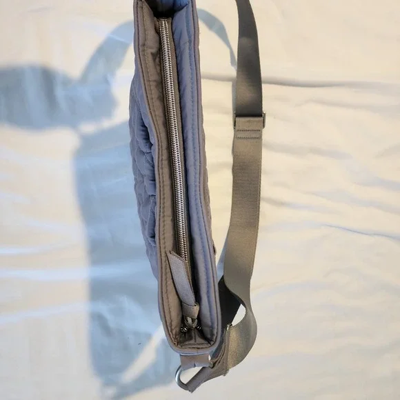 Vera Bradley Crossbody Bag Quilted Triple Zip Gray Shoulder Purse - Picture 8 of 11